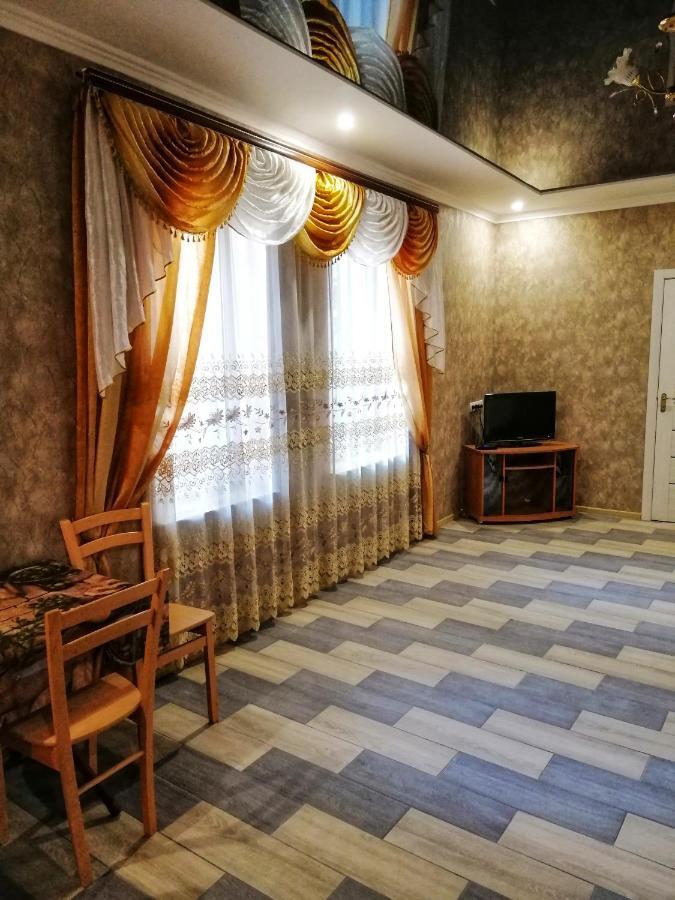 Посуточная Аренда В Центре Кропивницкого Apartment Kropyvnytskyi Bagian luar foto